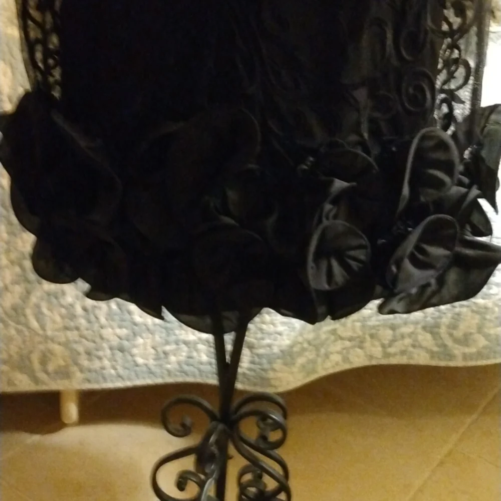 Dress - Picture 3 of 5